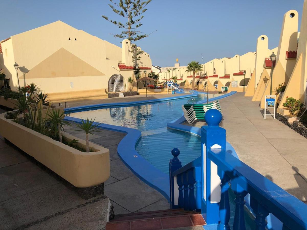 Cozy Pool View Apartment H-11 Mareverde 아데제 외부 사진